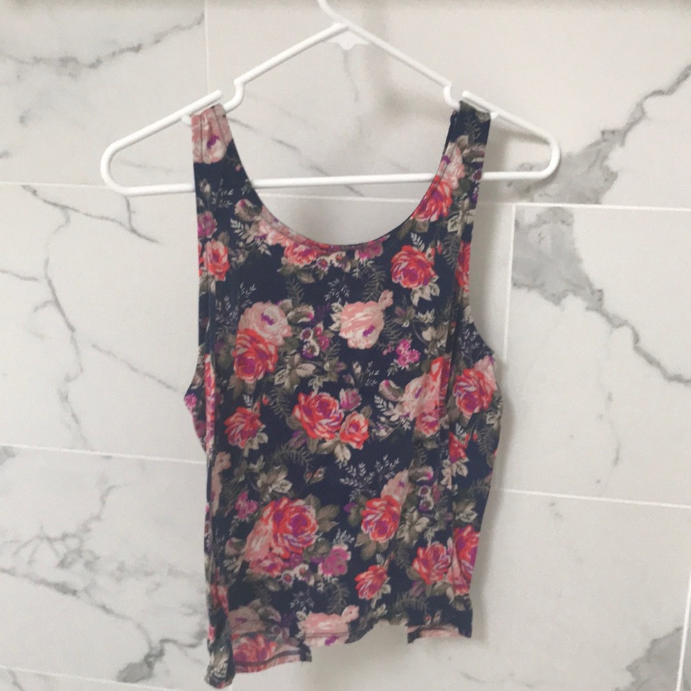 Summer breeze floral tank top